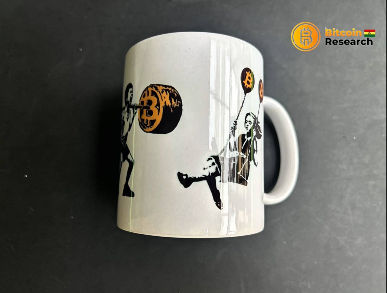 Tasa blanca con logo cyberart columpio